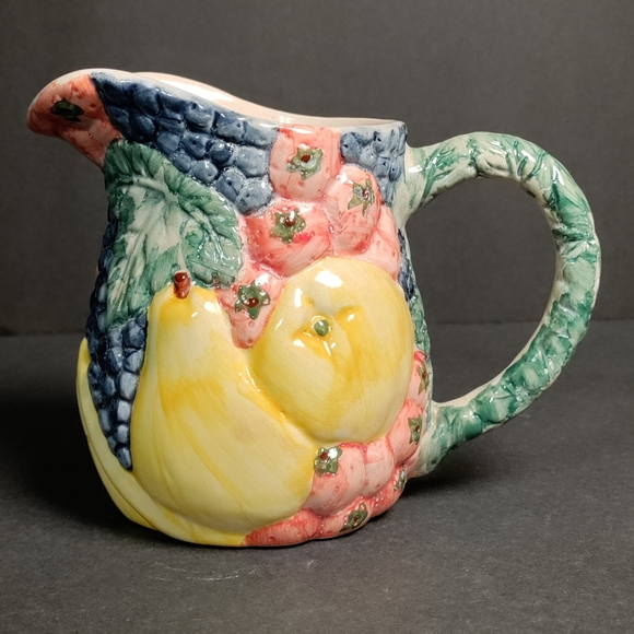 A PITCHER⭐ - Picture 1 of 7